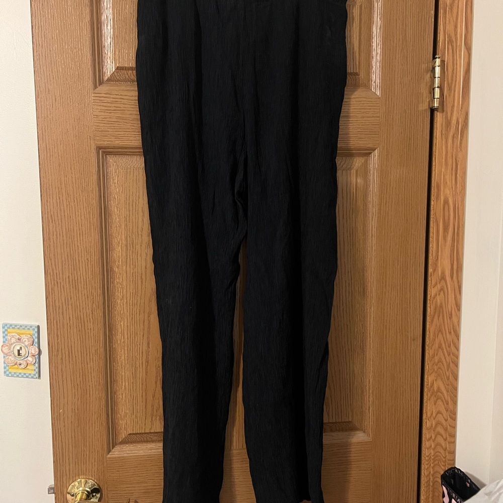 Abercrombie & Fitch Black Crinkle Cut Lattice Trim Pants - Picture 2 of 4